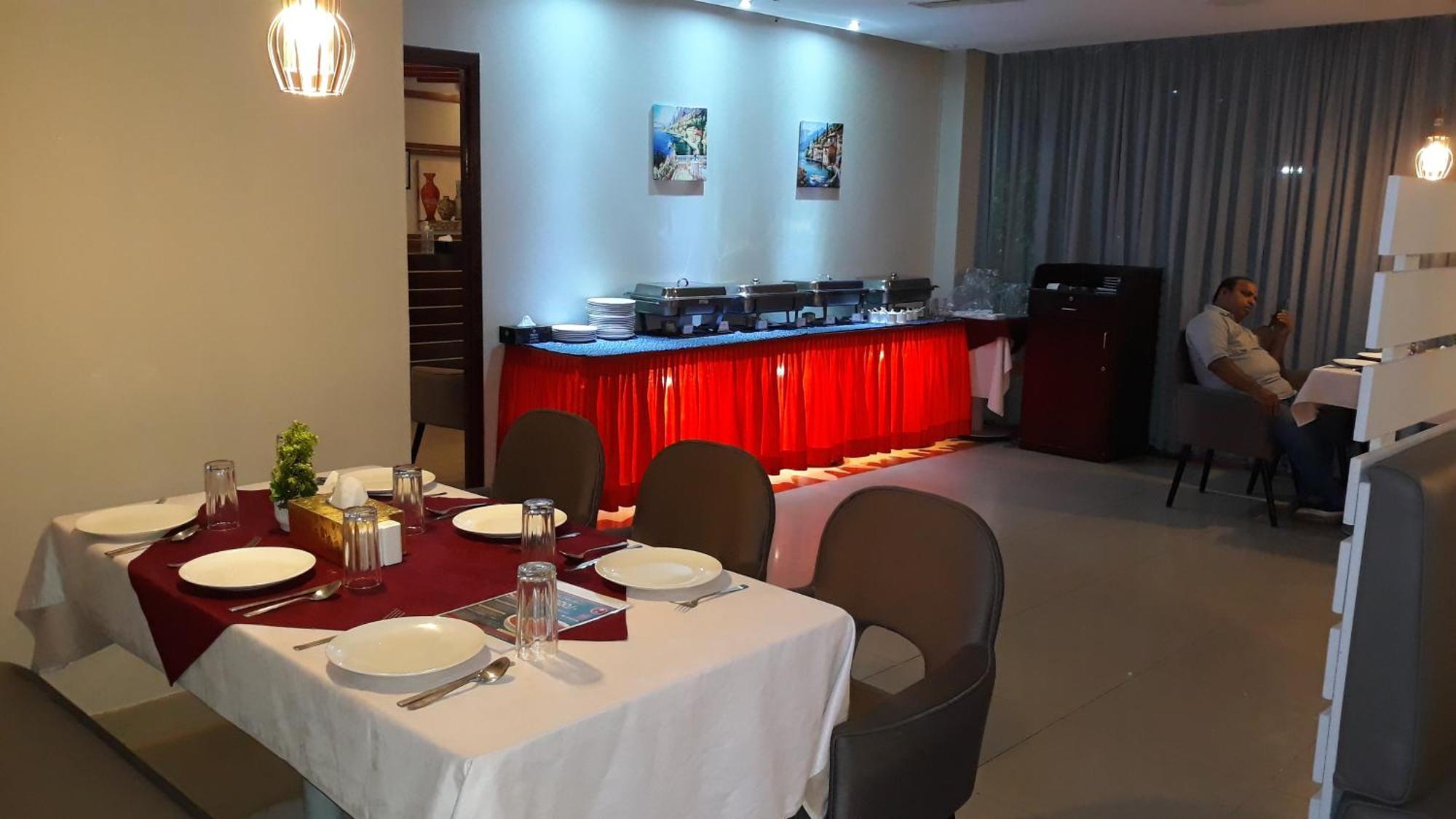 Savoy Grand Hotel Apartments Muscat Exterior foto