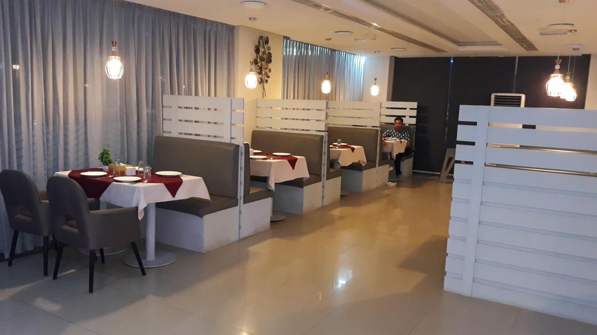Savoy Grand Hotel Apartments Muscat Exterior foto